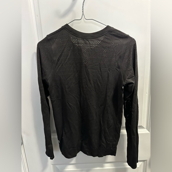 Lululemon long sleeve shirt - Picture 2 of 2